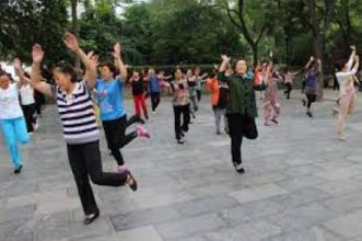 China-Women-dance