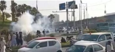 Karachi-Police-Shelling-TheAsiaN