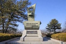 Korea-War Journalists-TheAsiaN